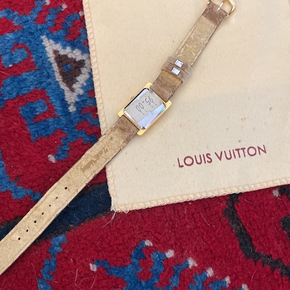 Vintage Louis Vuitton Watch - Picture 5 of 5